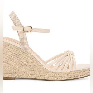 Liz Claiborne Size 11 Women’s Marcos Wedge Sandals. New With Tags.